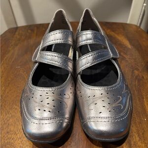 Ros Hommerson-pewter Leather flats-Sixe 9.5n New w/out box